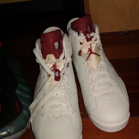 Shoes - Picture 6 of 8